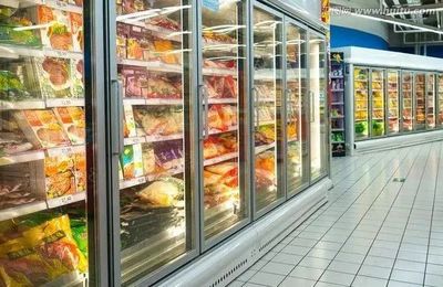 連江兩家企業違規經營冷凍食品被重罰，食品開發與批發領域警鐘長鳴