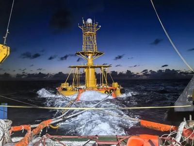 深?！盎垩邸逼评藖?lái)——揭秘我國(guó)突破3500米深海觀測(cè)的浮標(biāo)系統(tǒng)